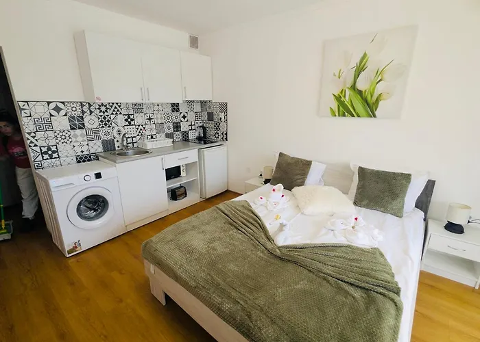 Chateau Del Mar C31a Sunny * סאני ביץ'