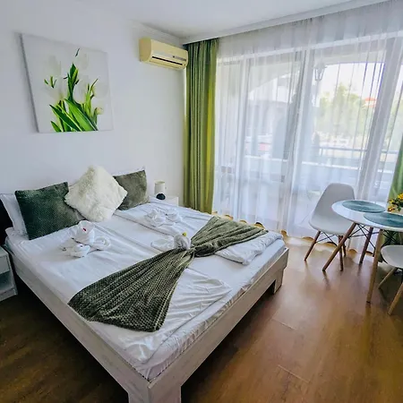 Chateau Del Mar C31a Sunny Apartman